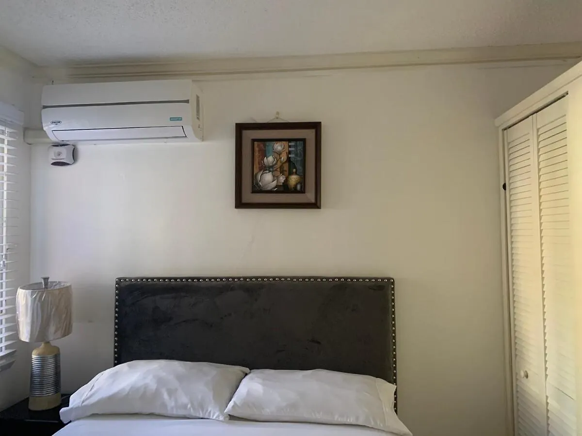 Holiday home Kingston Serenity Suite - 2Br Gated Escape With Pool