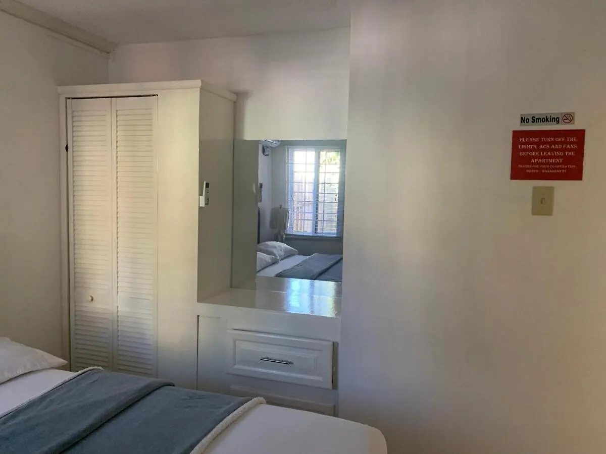 Kingston Serenity Suite - 2Br Gated Escape With Pool