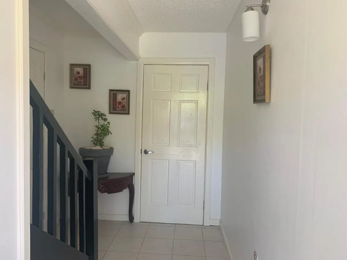 Holiday home Kingston Serenity Suite - 2Br Gated Escape With Pool
