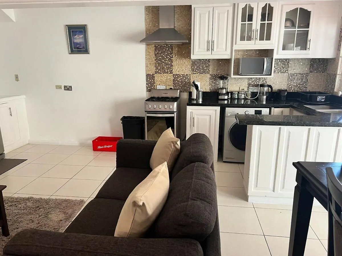 Holiday home Kingston Serenity Suite - 2Br Gated Escape With Pool