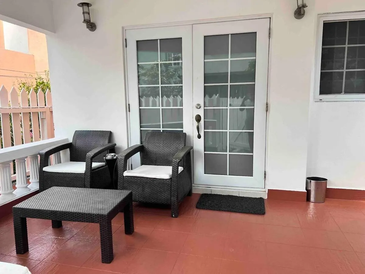 Kingston Serenity Suite - 2Br Gated Escape With Pool Holiday home